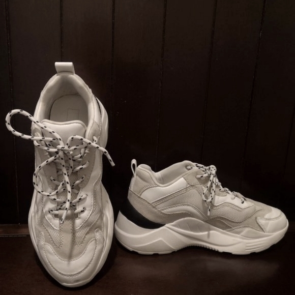 Topshop Shoes - TopShop - Chunky Sneakers White/Beige / Sz 39